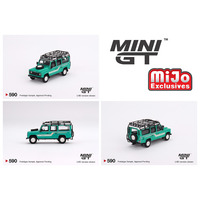 Mini GT - 1985 Land Rover Defender 110 Station Wagon - Trident Green