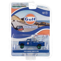 Greenlight - 1993 Dodge Ram D-350 - 2023 Gulf Oil Special Edition Series 1 *Chase*