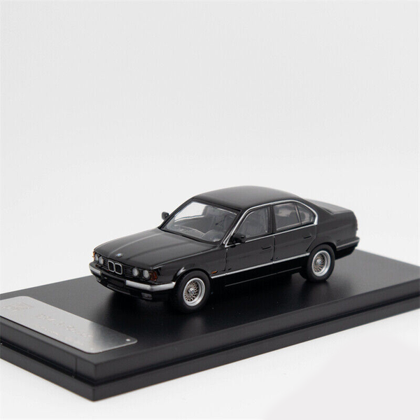 DCM - BMW E34 5-Series - Black