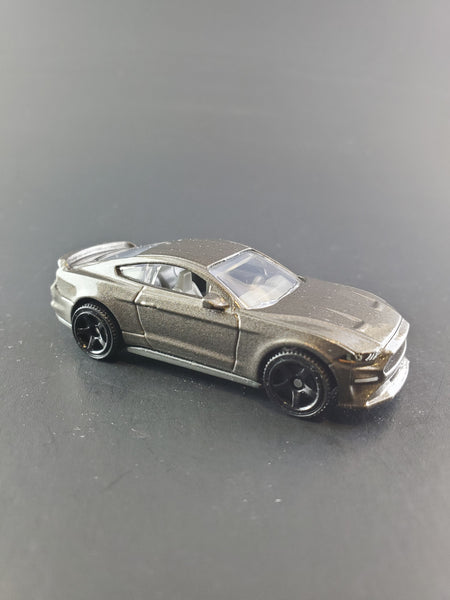 Matchbox - '19 Ford Mustang Coupe - 2020 ''5-Pack Exclusive'' Top Gun Series