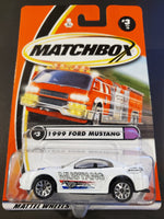 Matchbox - 1999 Ford Mustang - 2000