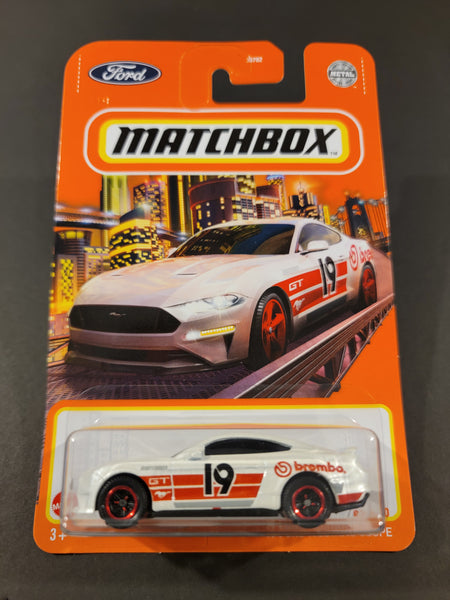 Matchbox -  '19 Ford Mustang Coupe - 2021