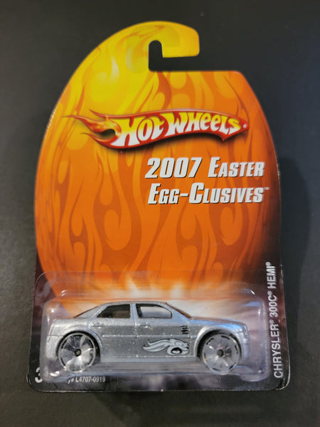 Hot Wheels - Chrysler 300C HEMI - 2007 Easter Eggsclusives Series