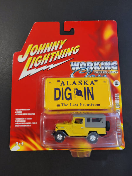 Johnny Lightning - 1980 Toyota Land Cruiser - 2007 Working Class Series