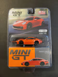 Mini GT - Porsche 911 Carrera 4S - Lava Orange