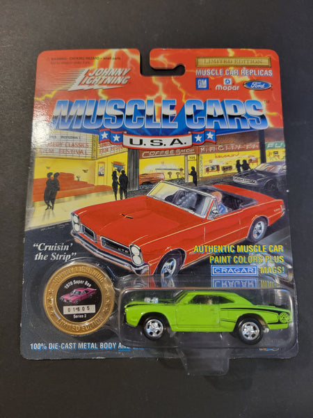 Johnny Lightning - 1970 Super Bee - 1994 Muscle Cars U.S.A Series