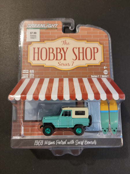 Greenlight - 1969 Nissan Patrol with Surf Boards - 2019 Hobby Shop Series *Chase*