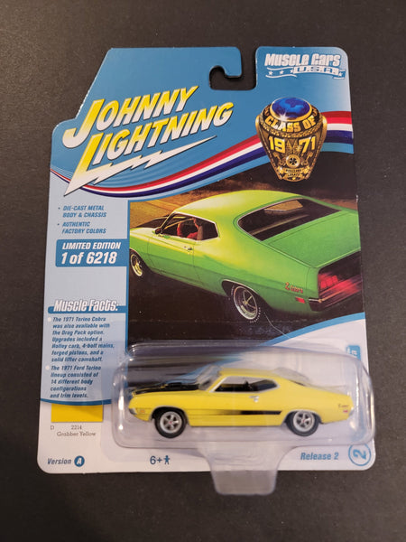Johnny Lightning - 1971 Ford Torino Cobra - 2021 Muscle Cars U.S.A. Series