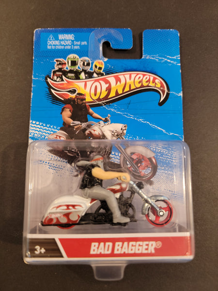 Hot Wheels - Bad Bagger - 2013 Motor Cycles Series *Card Variation*