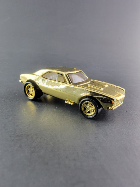 Hot Wheels - '67 Camaro - 1995 FAO Schwarz Gold Series Collection Series II *Limited to 4000 Units*