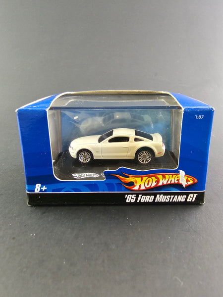 Hot Wheels - '05 Ford Mustang GT - 2007 *1/87 Scale*